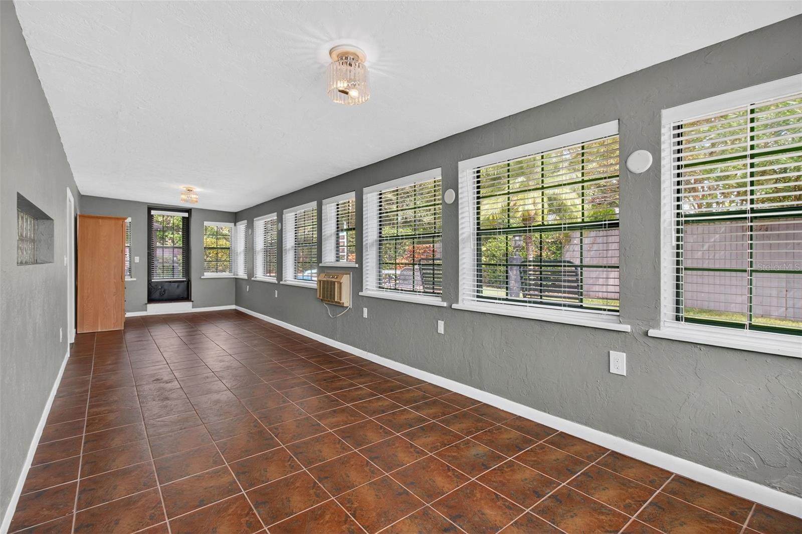 Image 40 of 62 For 10135 133rd Street
