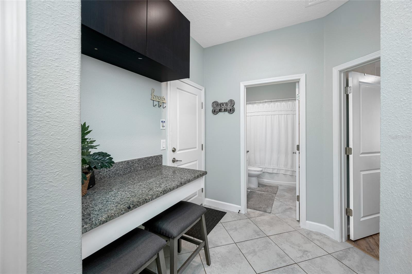 Image 43 of 75 For 9205 Shadyside Lane