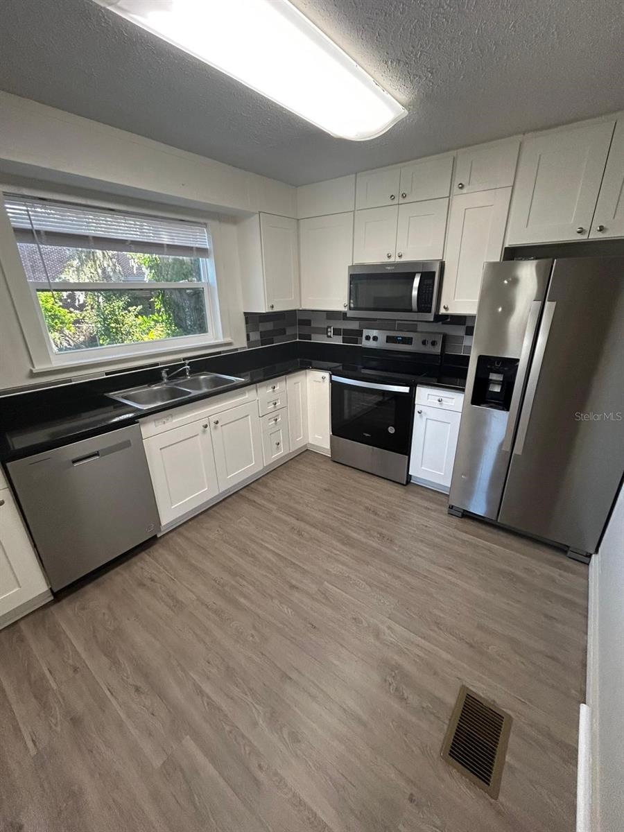 Image 8 of 11 For 37248 Florida Avenue