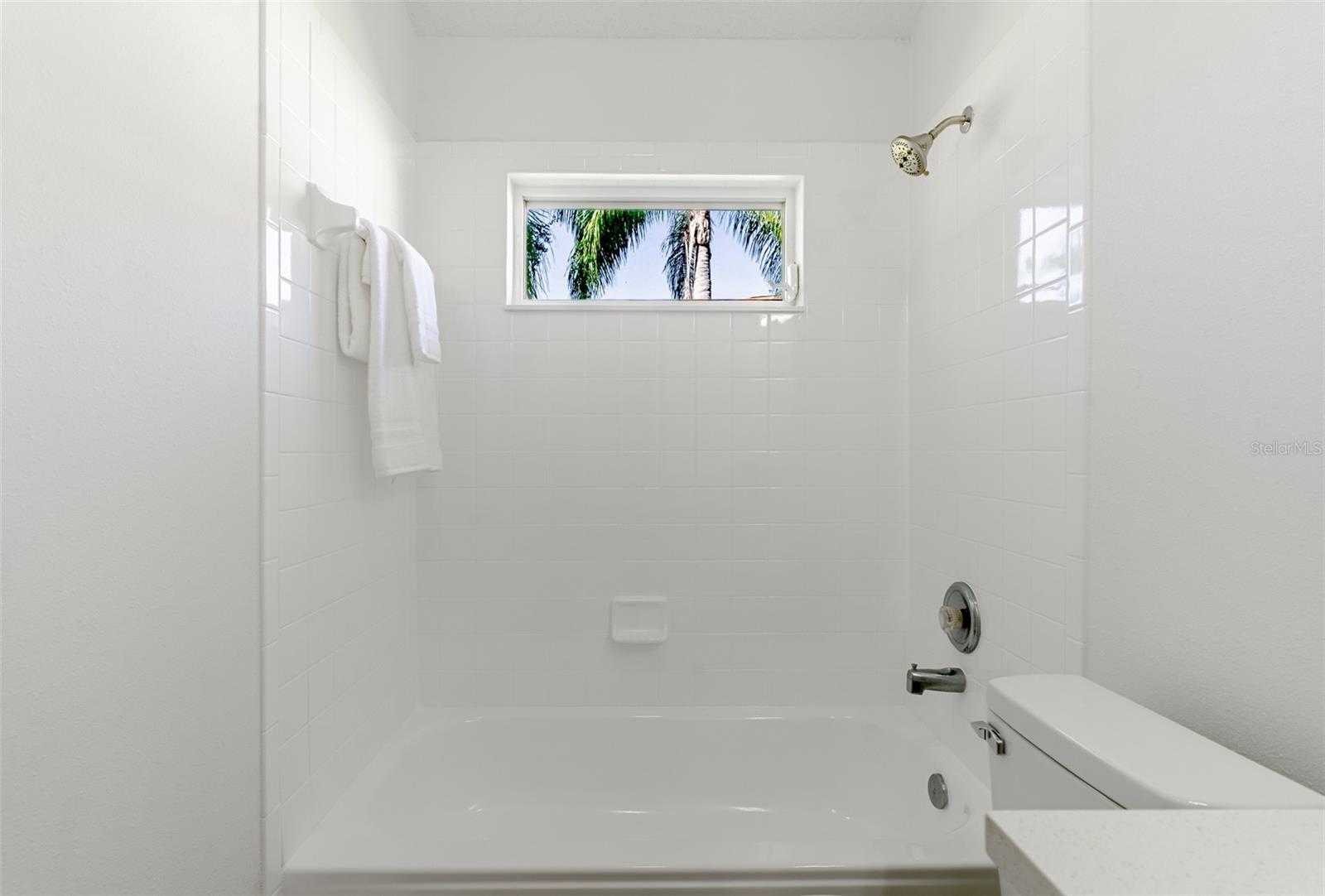 Image 22 of 34 For 315 Tavernier Drive