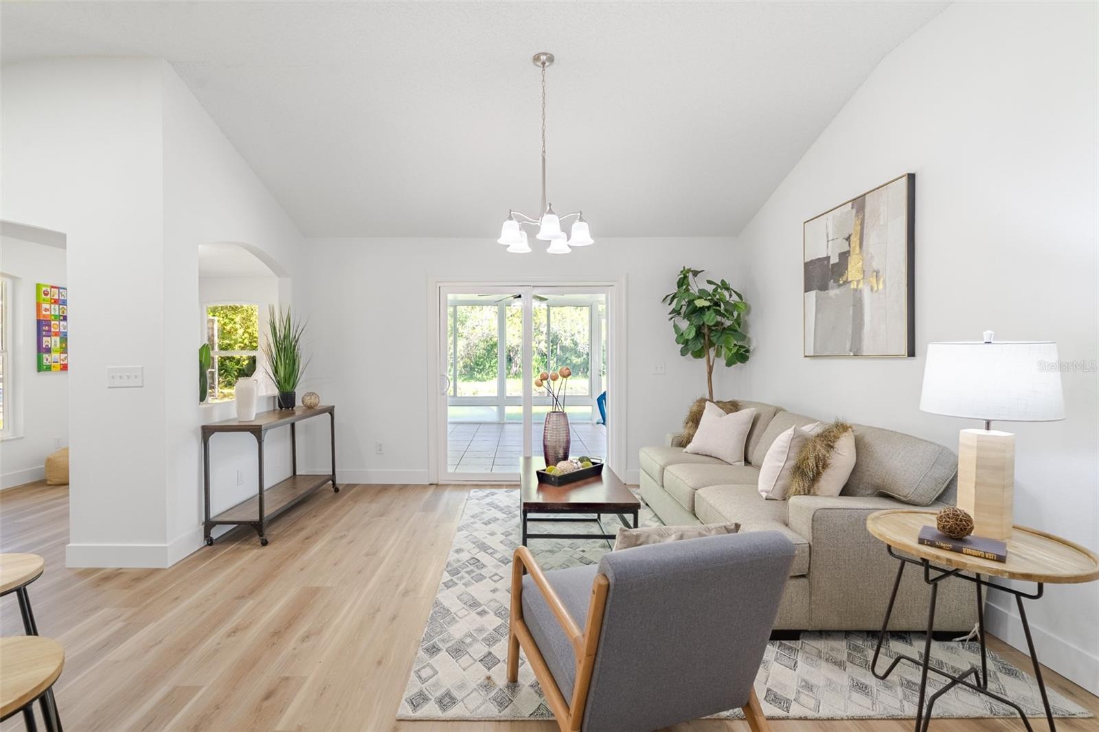 Image 9 of 34 For 315 Tavernier Drive