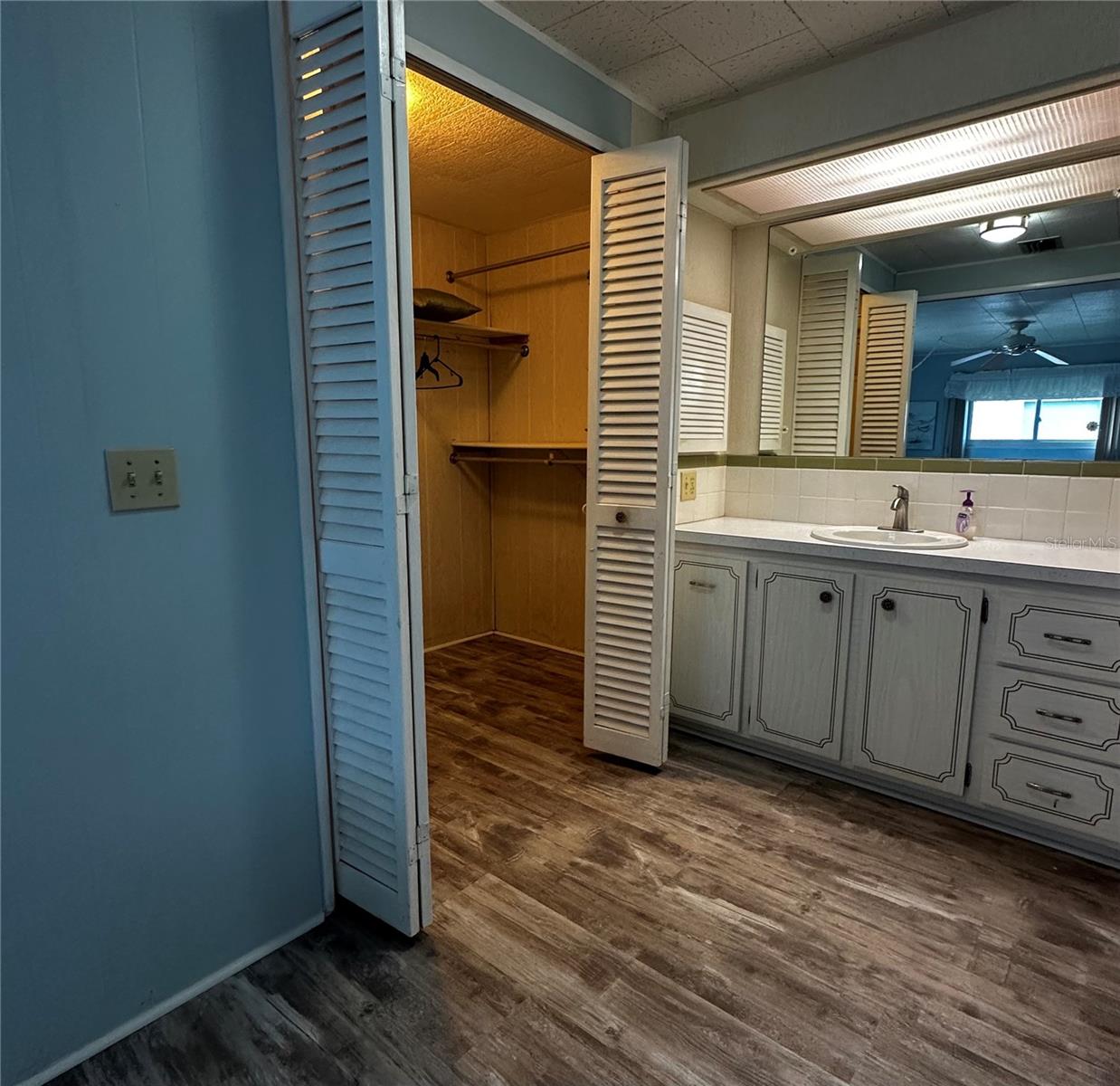 Image 13 of 56 For 1100 Belcher Road S 523