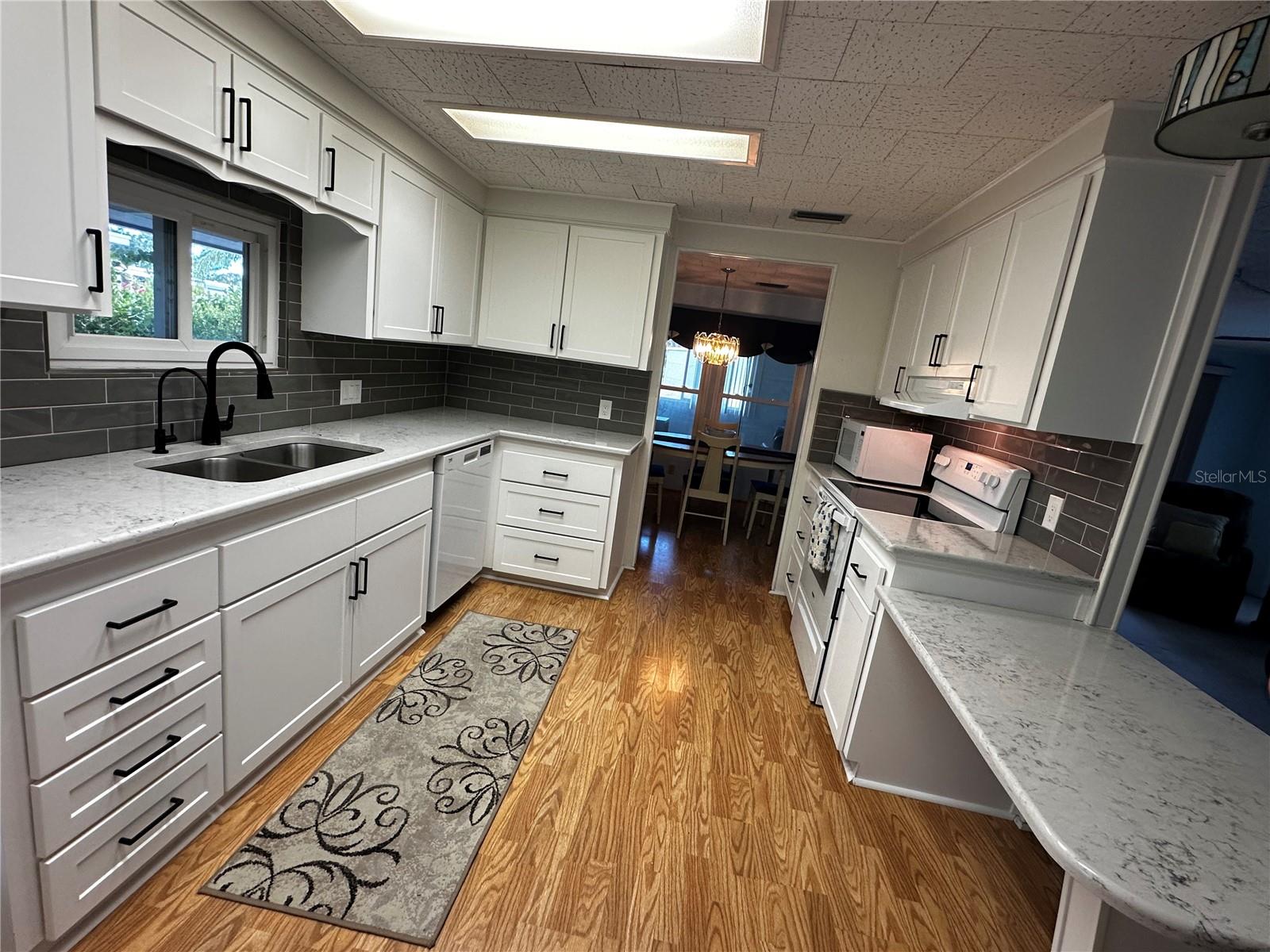 Image 5 of 56 For 1100 Belcher Road S 523