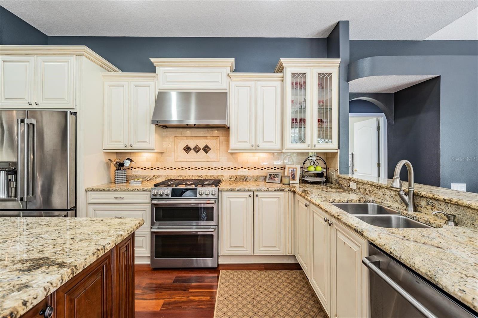 Image 10 of 35 For 10552 Greencrest Drive