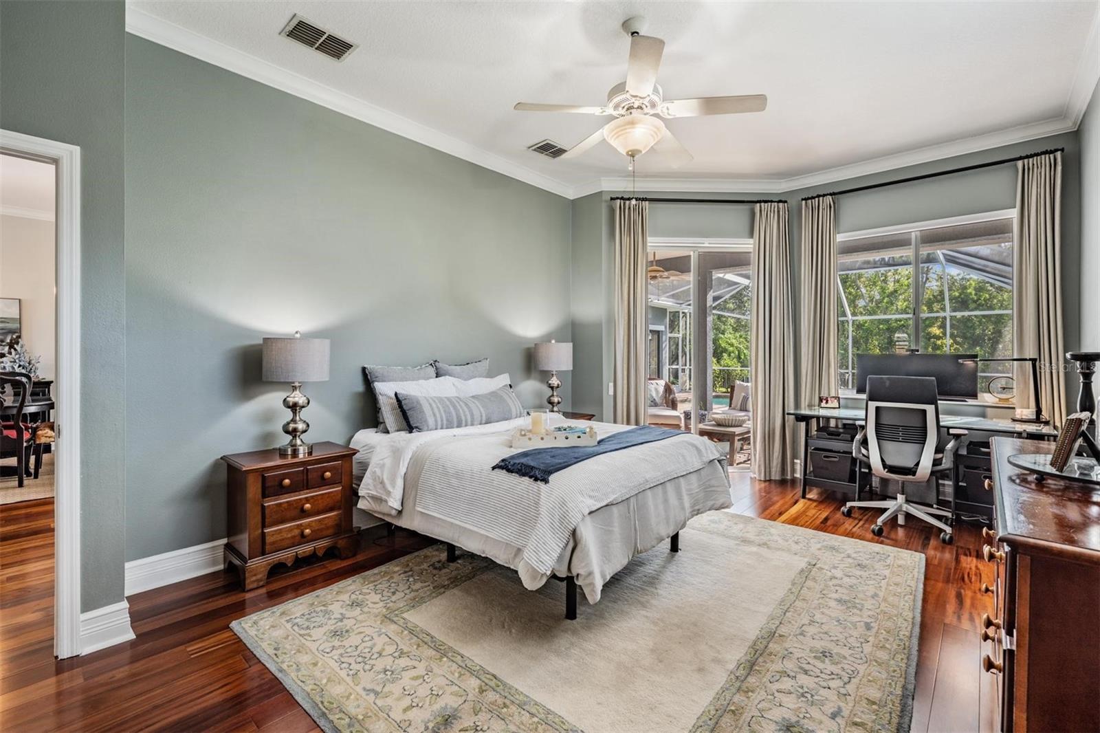 Image 13 of 35 For 10552 Greencrest Drive