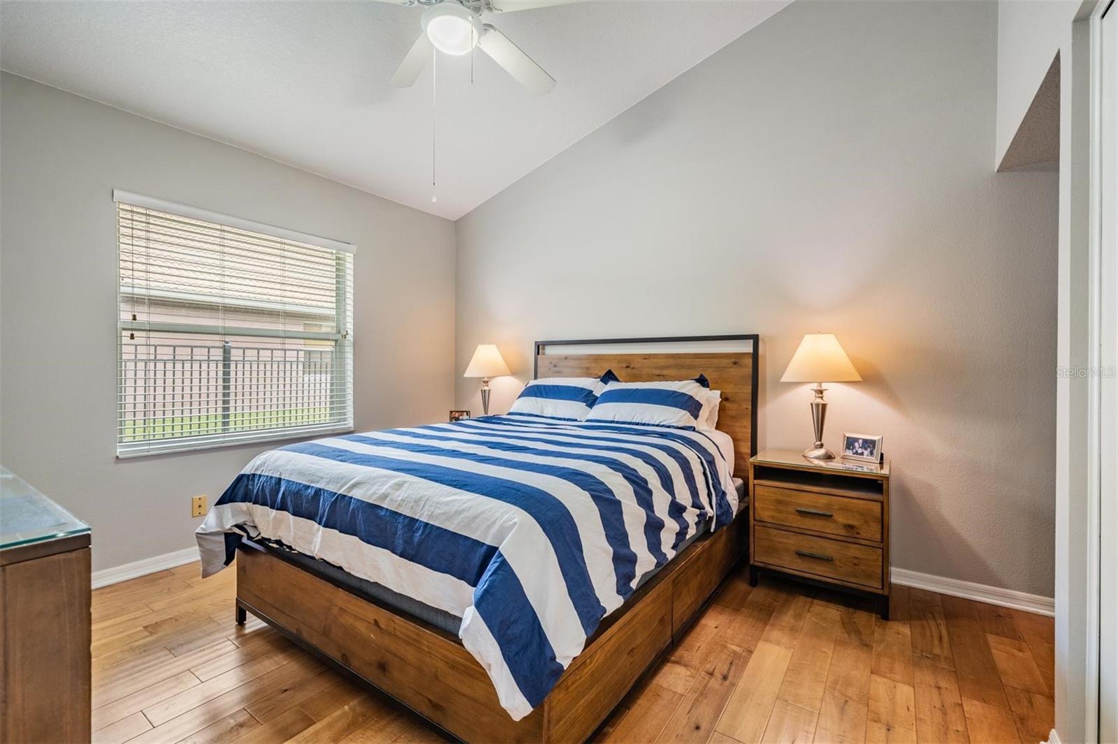 Image 17 of 35 For 10552 Greencrest Drive