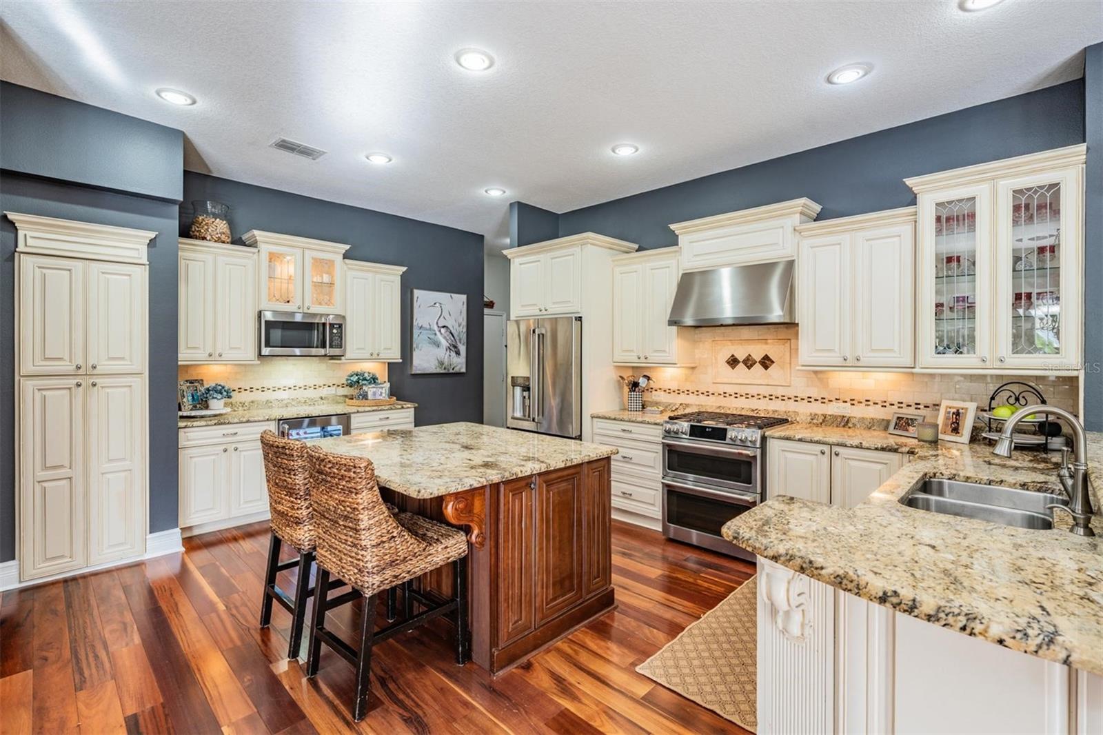 Image 9 of 35 For 10552 Greencrest Drive