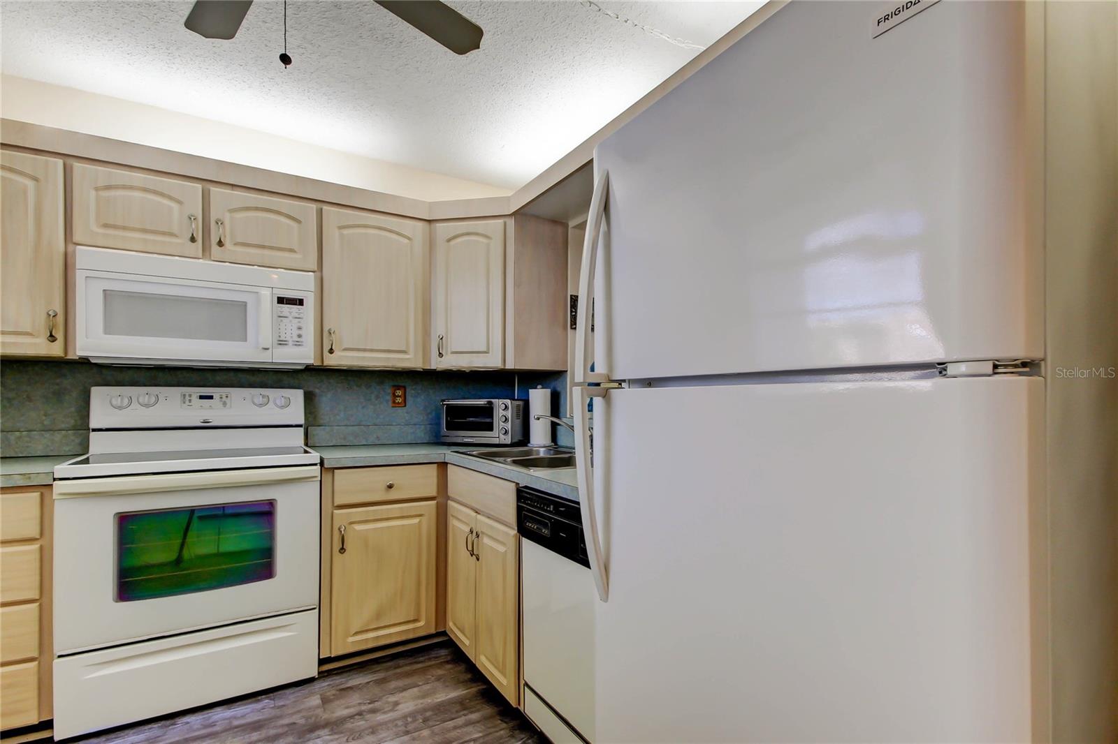 Image 28 of 45 For 7425 Bay Island Drive S 203