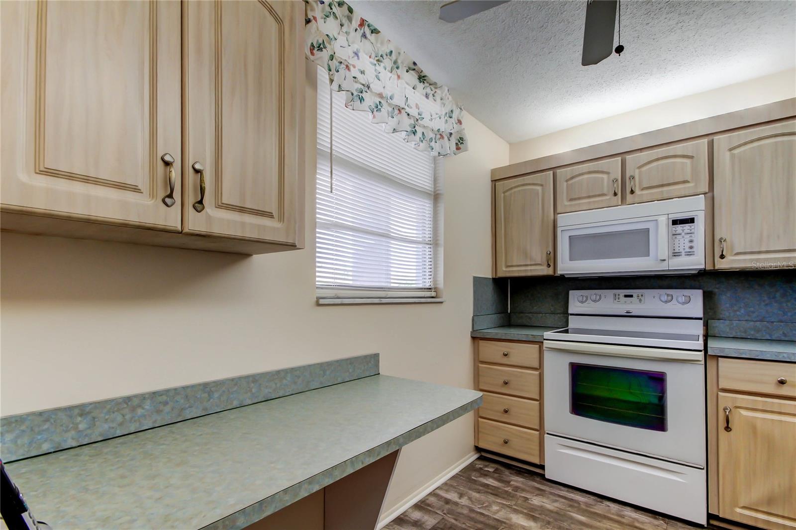 Image 32 of 45 For 7425 Bay Island Drive S 203