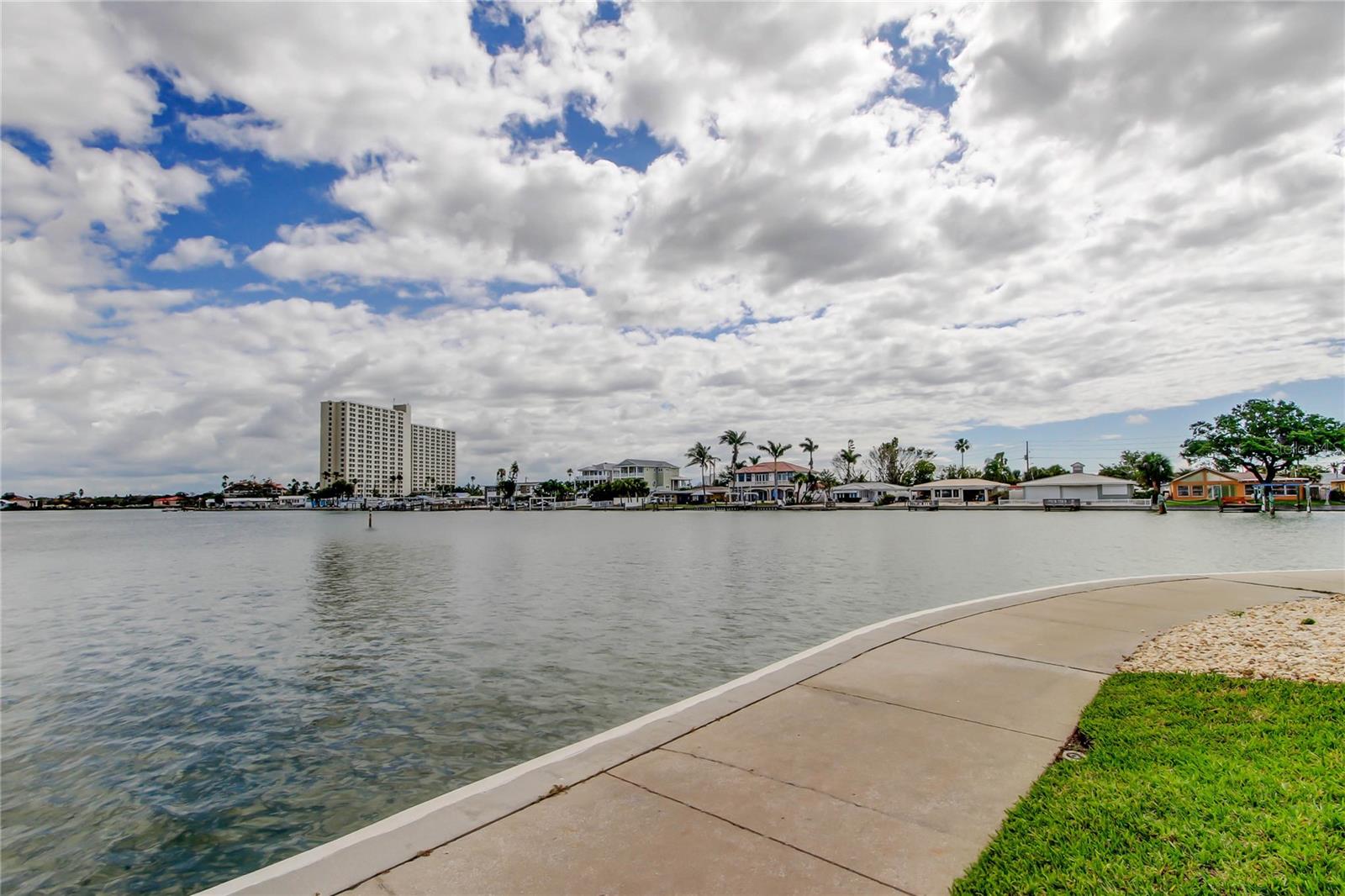 Image 8 of 45 For 7425 Bay Island Drive S 203