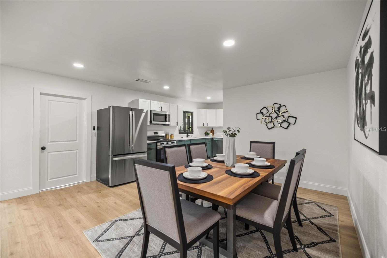 Image 12 of 33 For 1218 4th Avenue