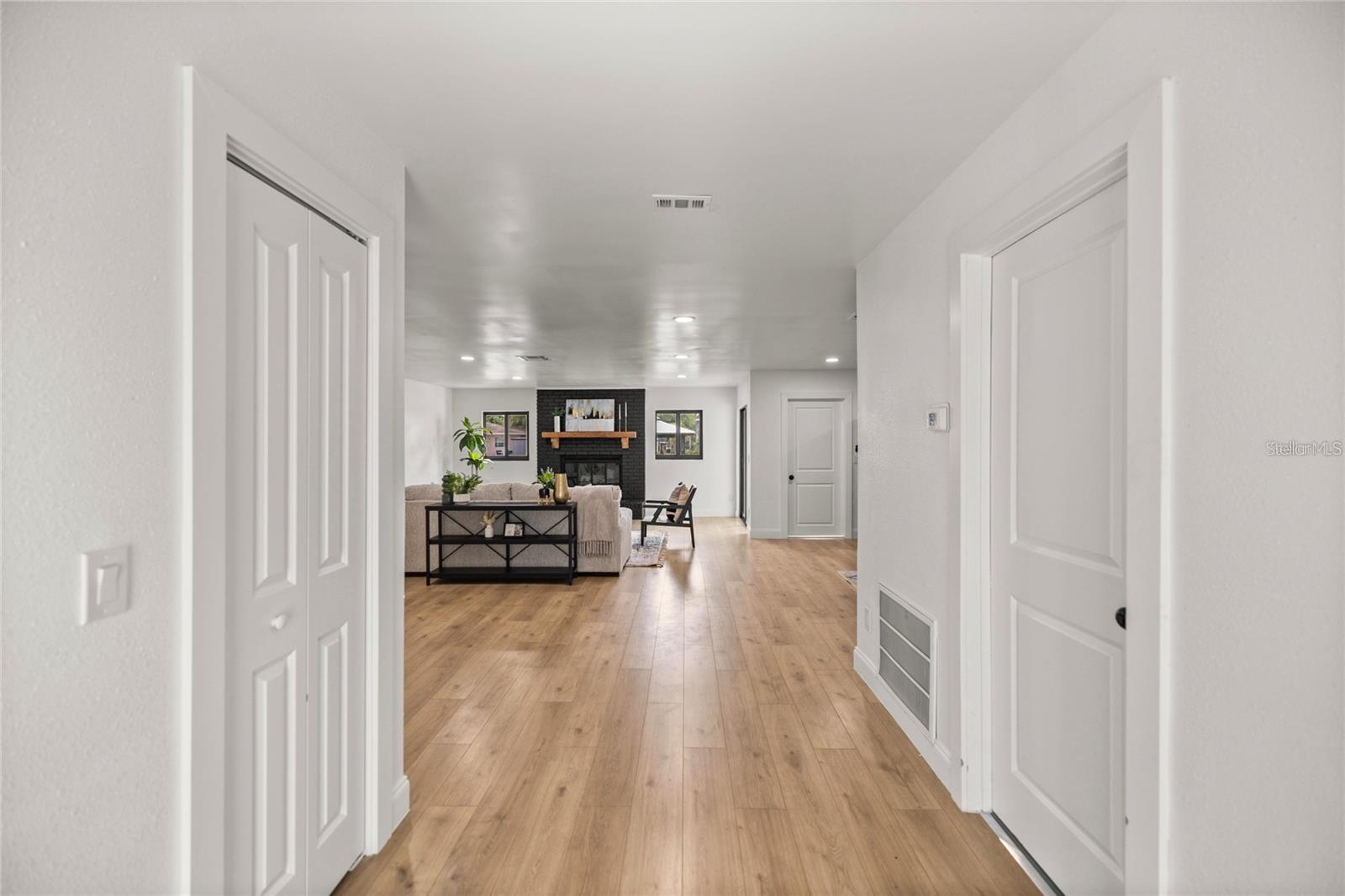 Image 5 of 33 For 1218 4th Avenue