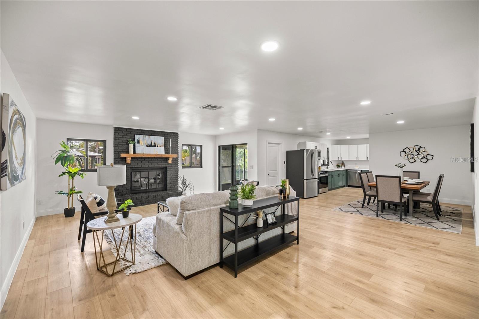 Image 8 of 33 For 1218 4th Avenue