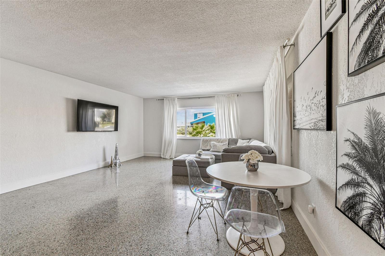 Image 17 of 96 For 15390 2nd Street E