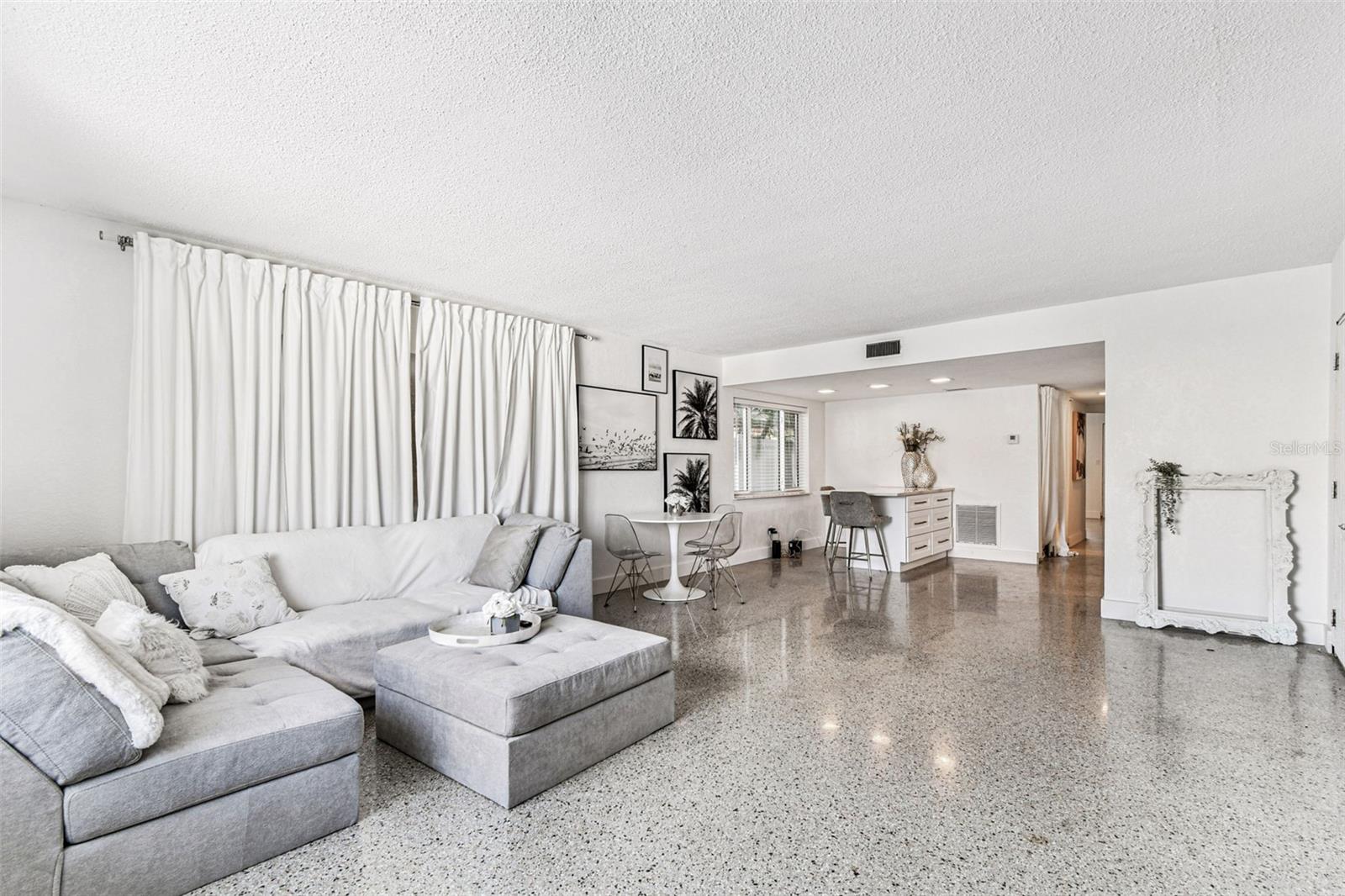 Image 18 of 96 For 15390 2nd Street E