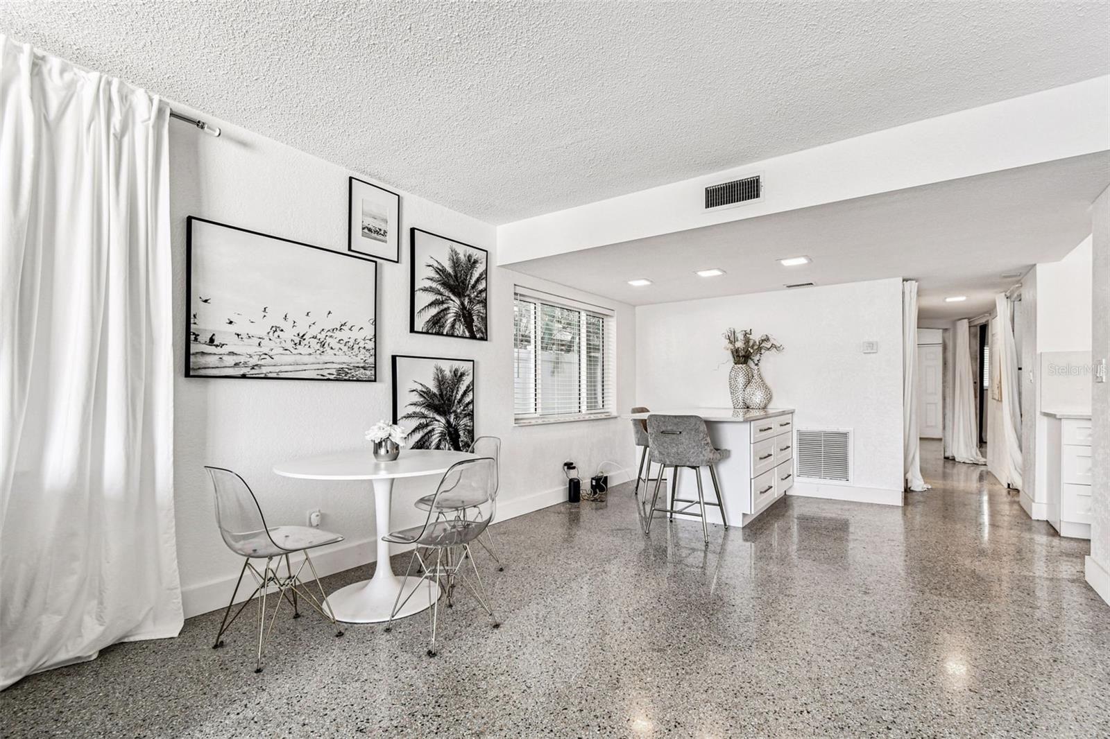 Image 19 of 96 For 15390 2nd Street E