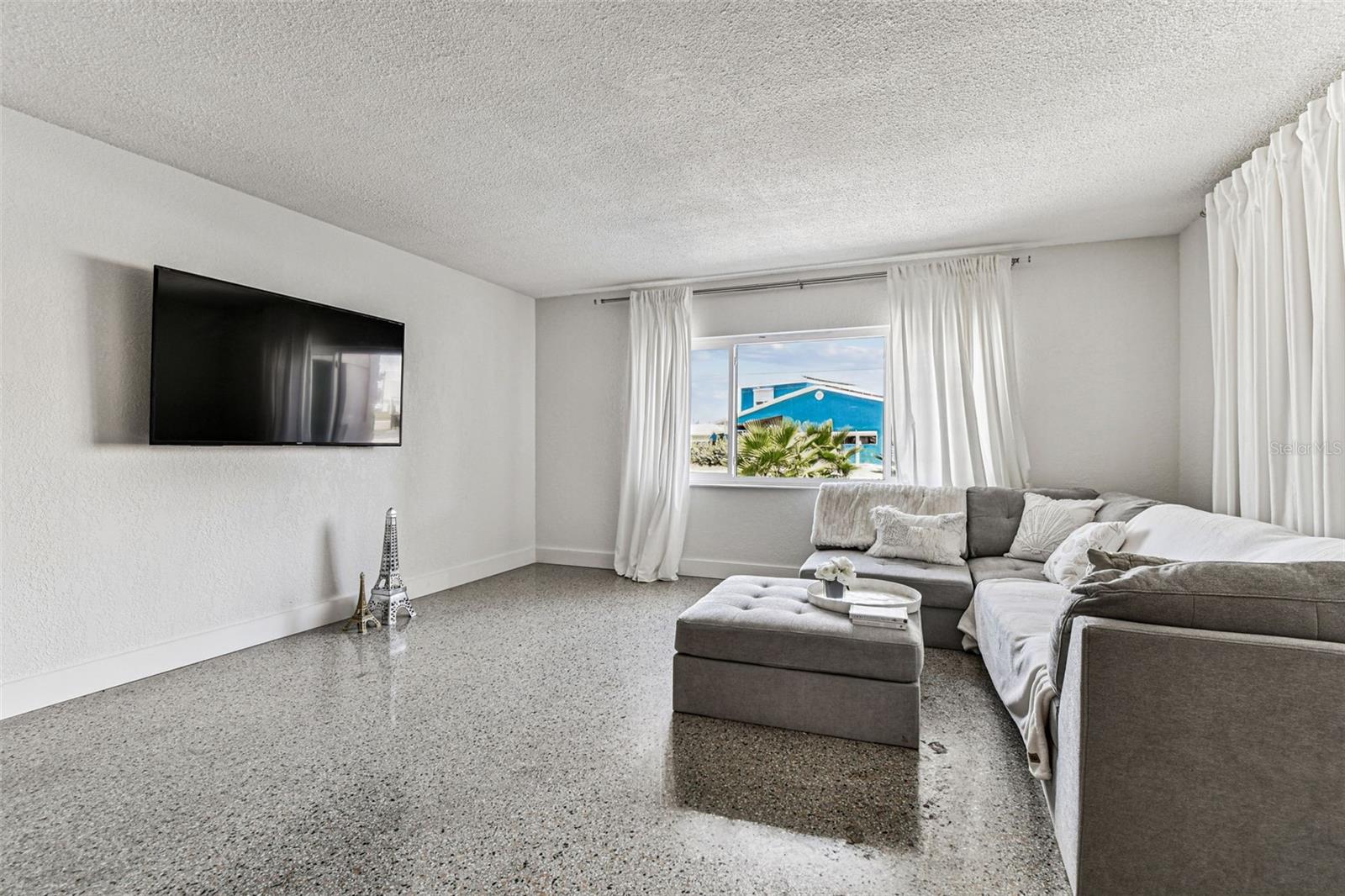 Image 20 of 96 For 15390 2nd Street E