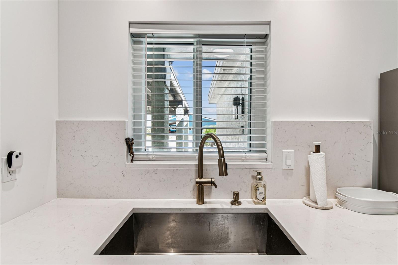 Image 29 of 96 For 15390 2nd Street E