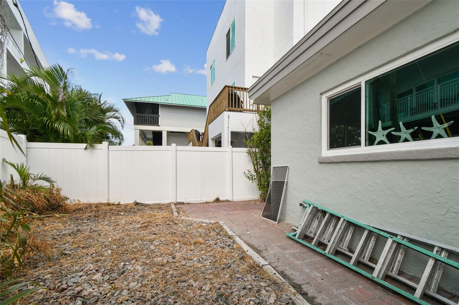 Image 73 of 96 For 15390 2nd Street E