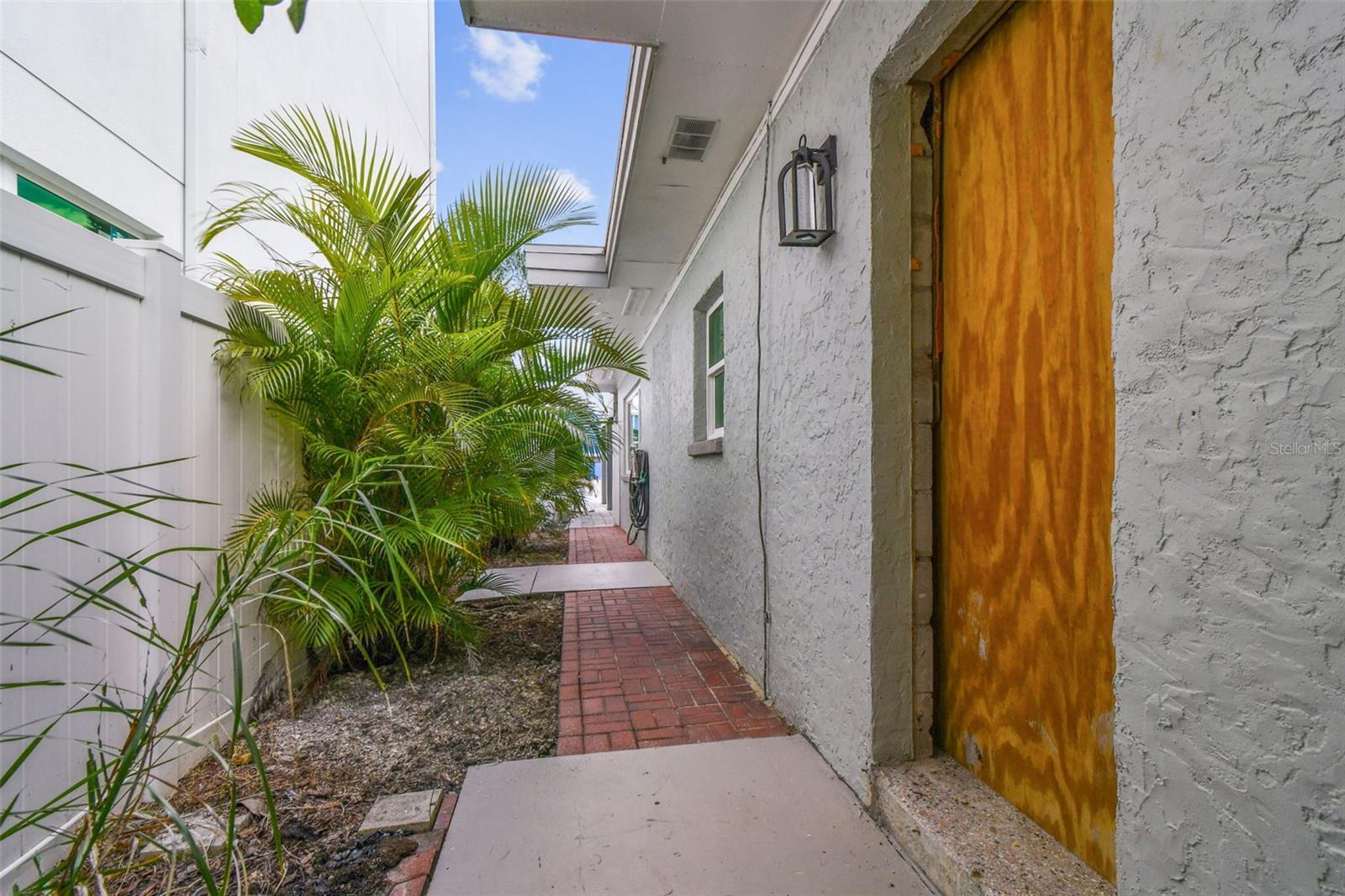 Image 74 of 96 For 15390 2nd Street E