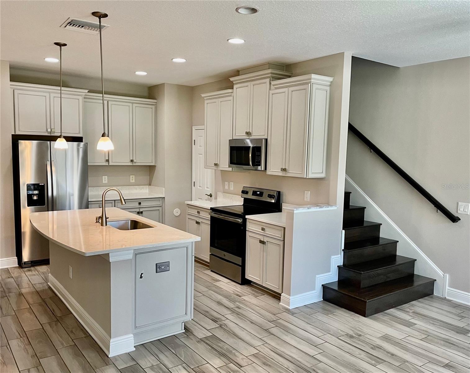 Image 4 of 24 For 30255 Southwell Lane