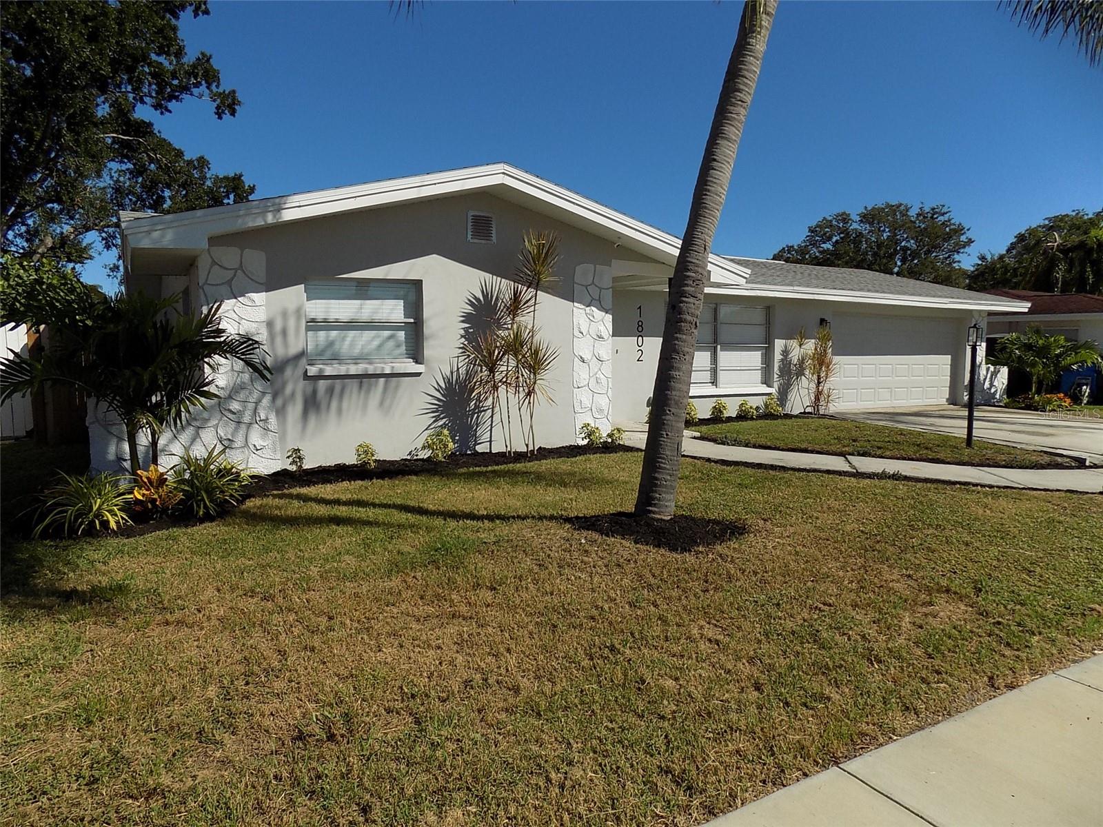 Details for 1802 Chinaberry Drive, OLDSMAR, FL 34677
