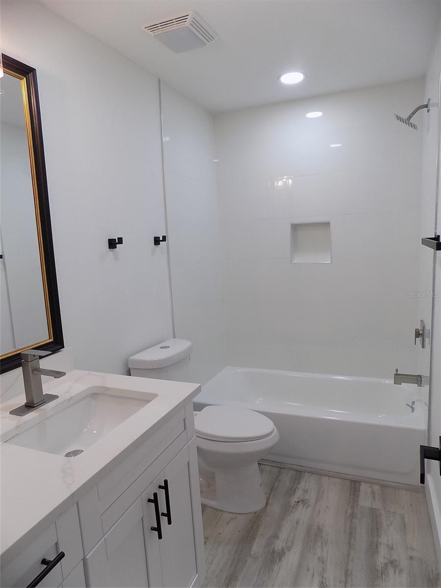 Image 16 of 19 For 1802 Chinaberry Drive