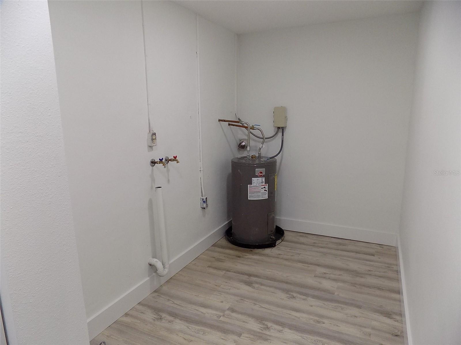 Image 9 of 19 For 1802 Chinaberry Drive