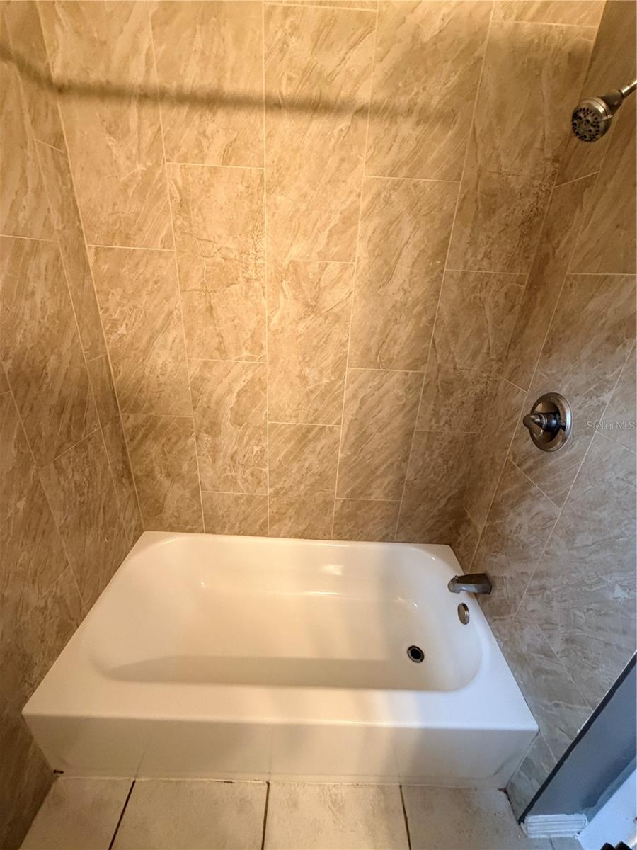 Image 17 of 24 For 8514 108th Street