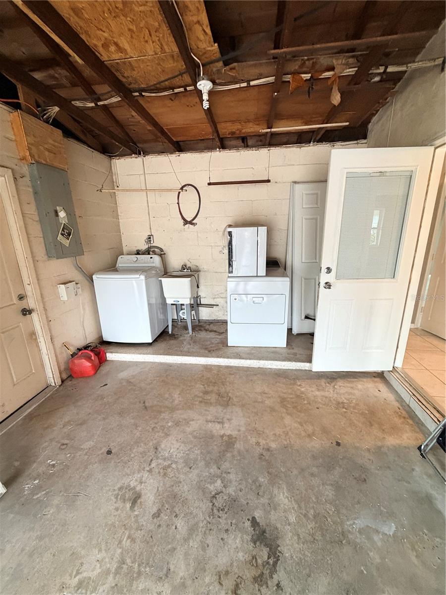 Image 18 of 24 For 8514 108th Street