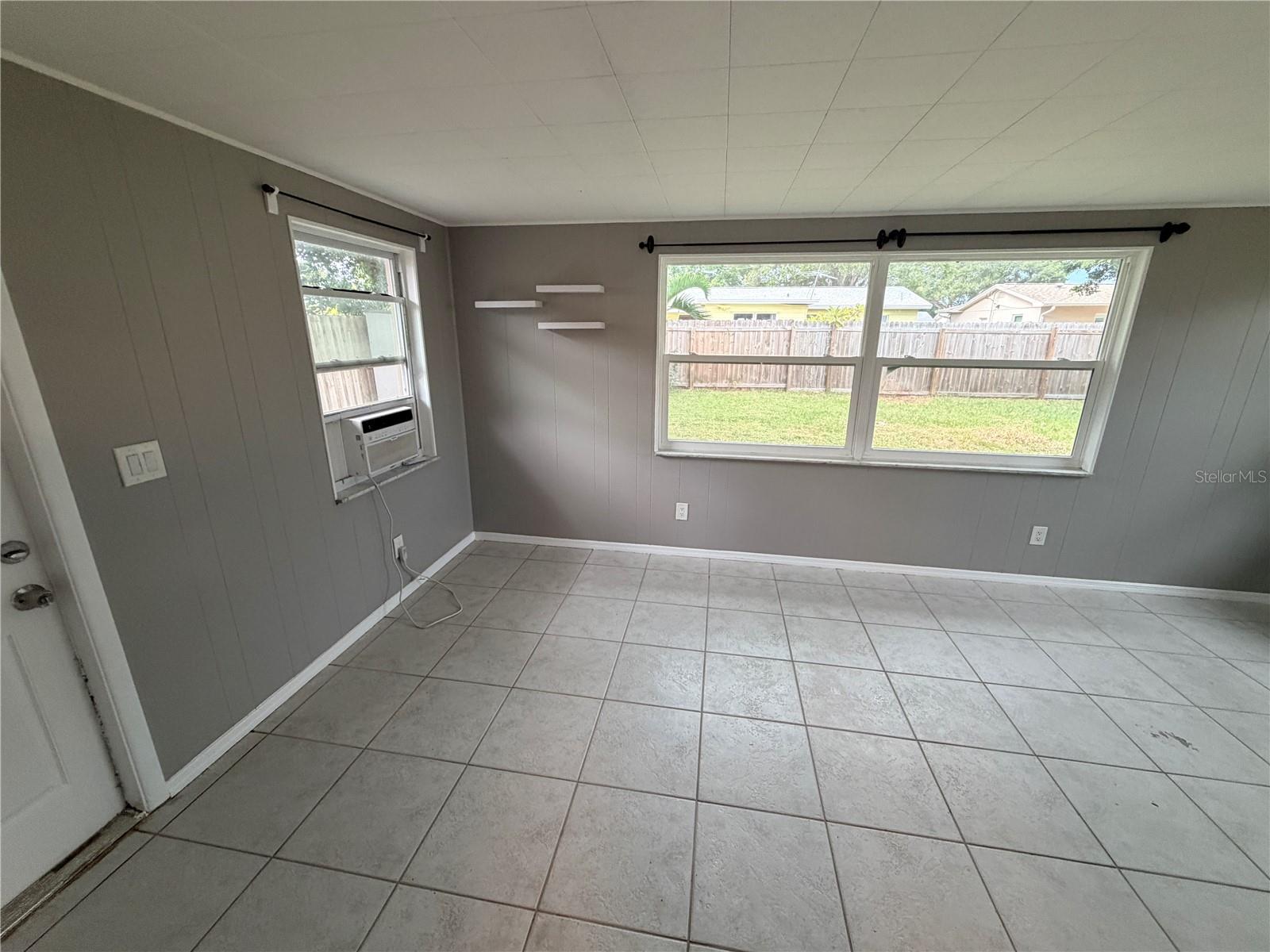 Image 20 of 24 For 8514 108th Street