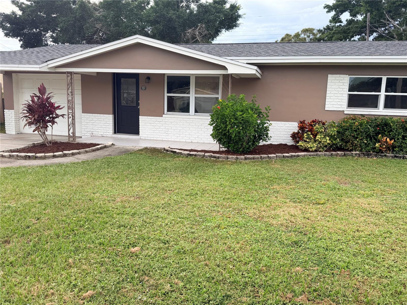 Image 3 of 24 For 8514 108th Street