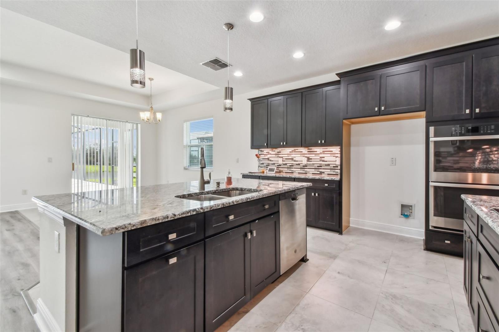 Image 9 of 58 For 11009 Rosso Della Street