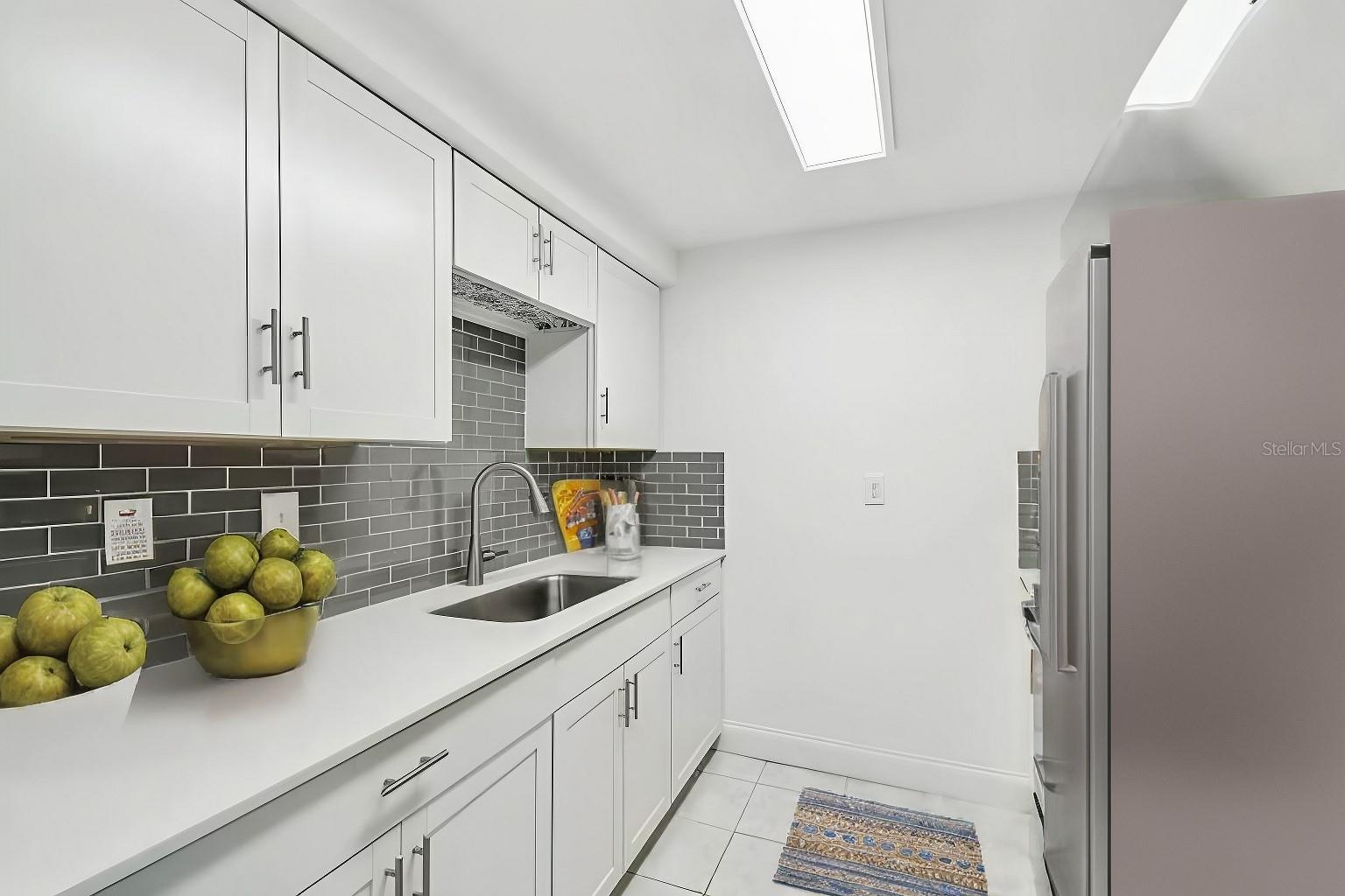 Image 3 of 5 For 4229 Redcliff Place