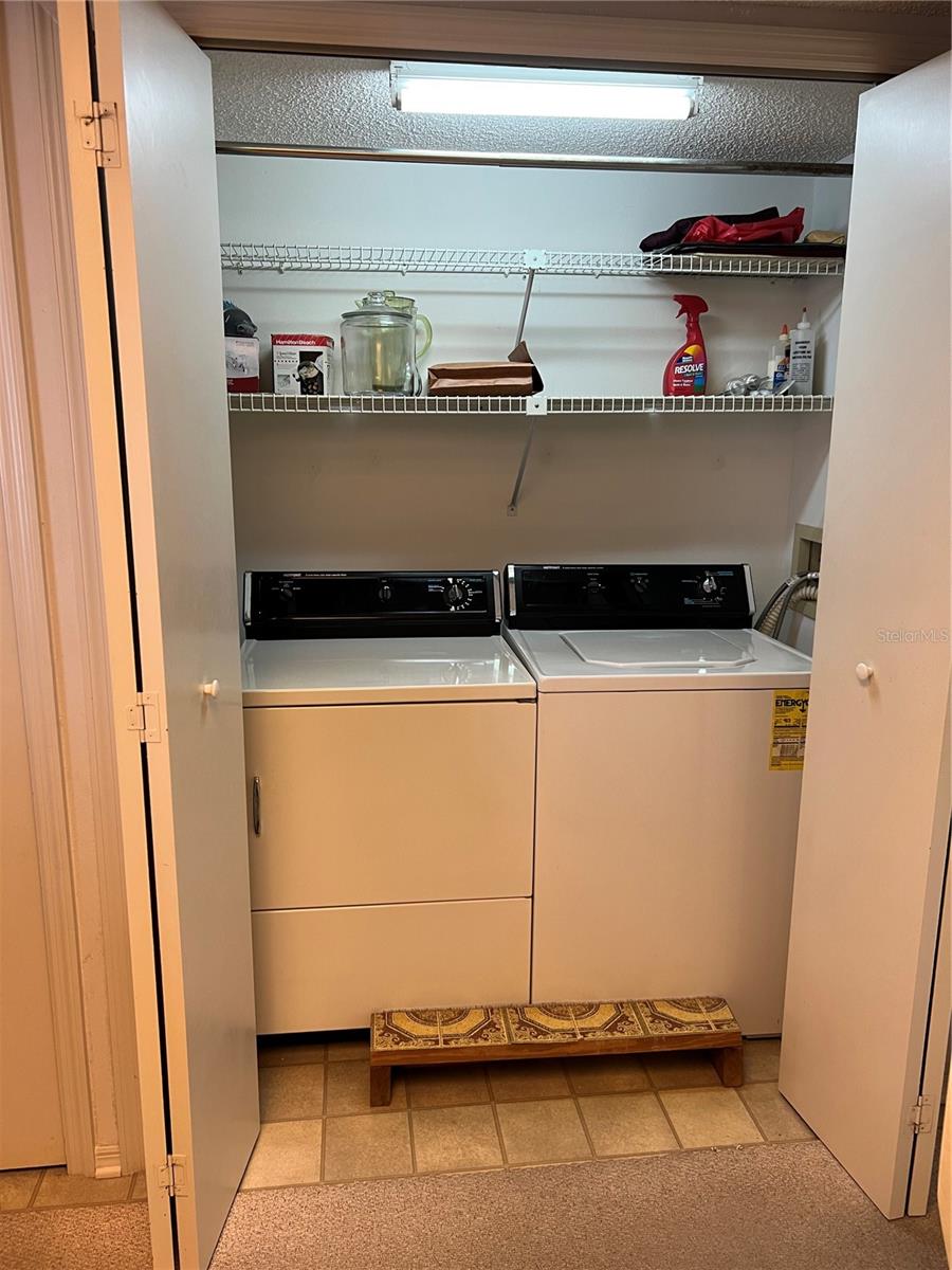 Image 12 of 34 For 7616 Colonial Court