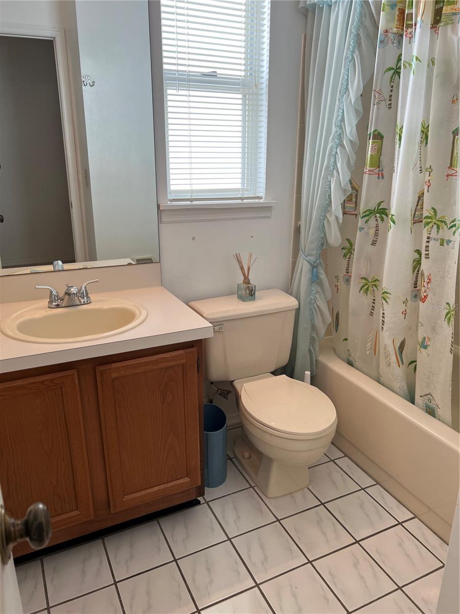 Image 24 of 34 For 7616 Colonial Court