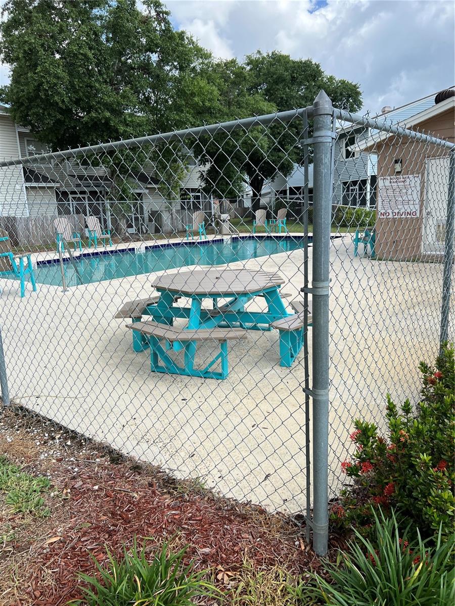 Image 33 of 34 For 7616 Colonial Court