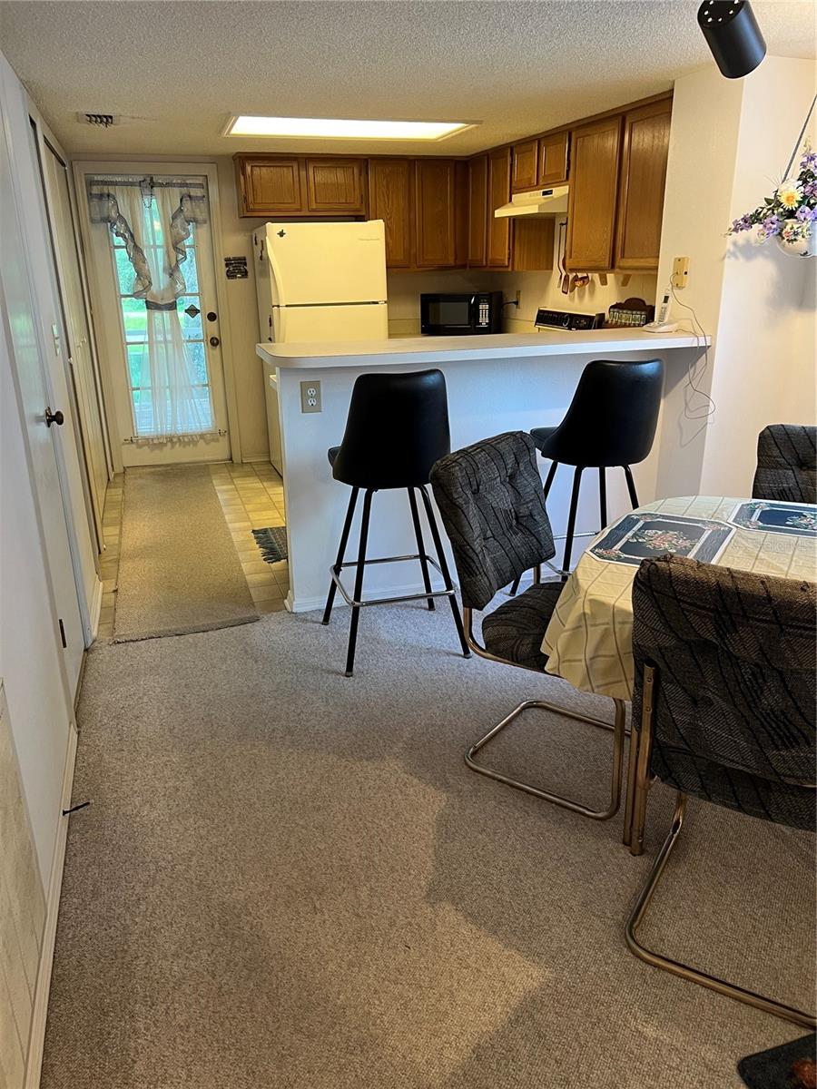 Image 6 of 34 For 7616 Colonial Court