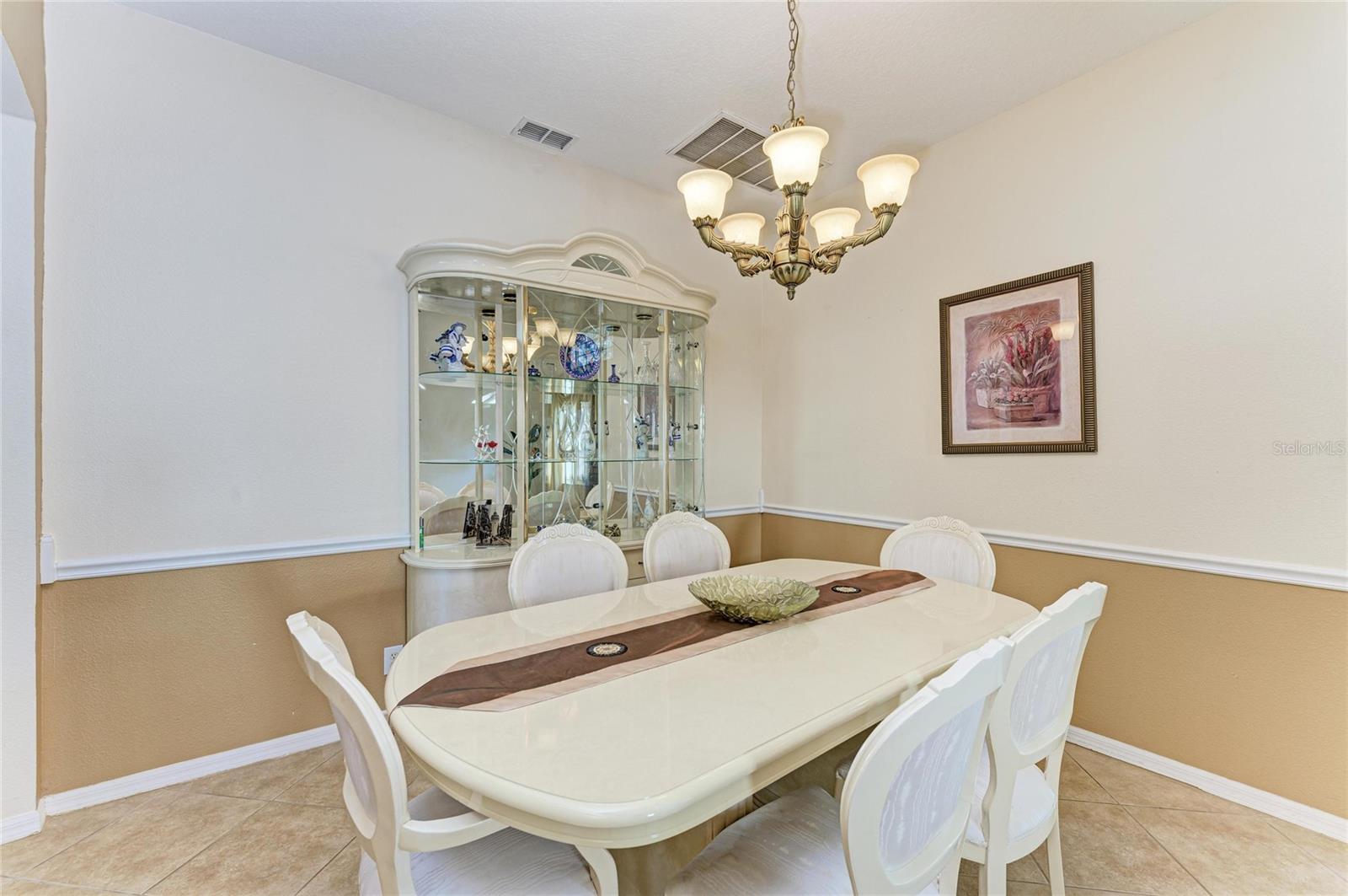 Listing photo id 8 for 17823 Arbor Creek Drive