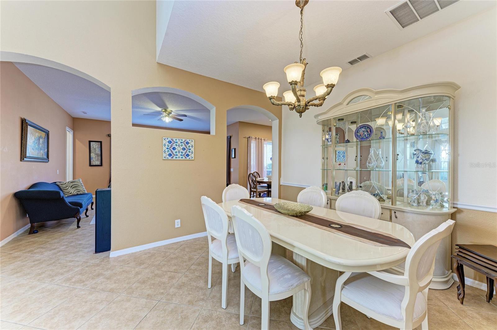 Listing photo id 10 for 17823 Arbor Creek Drive