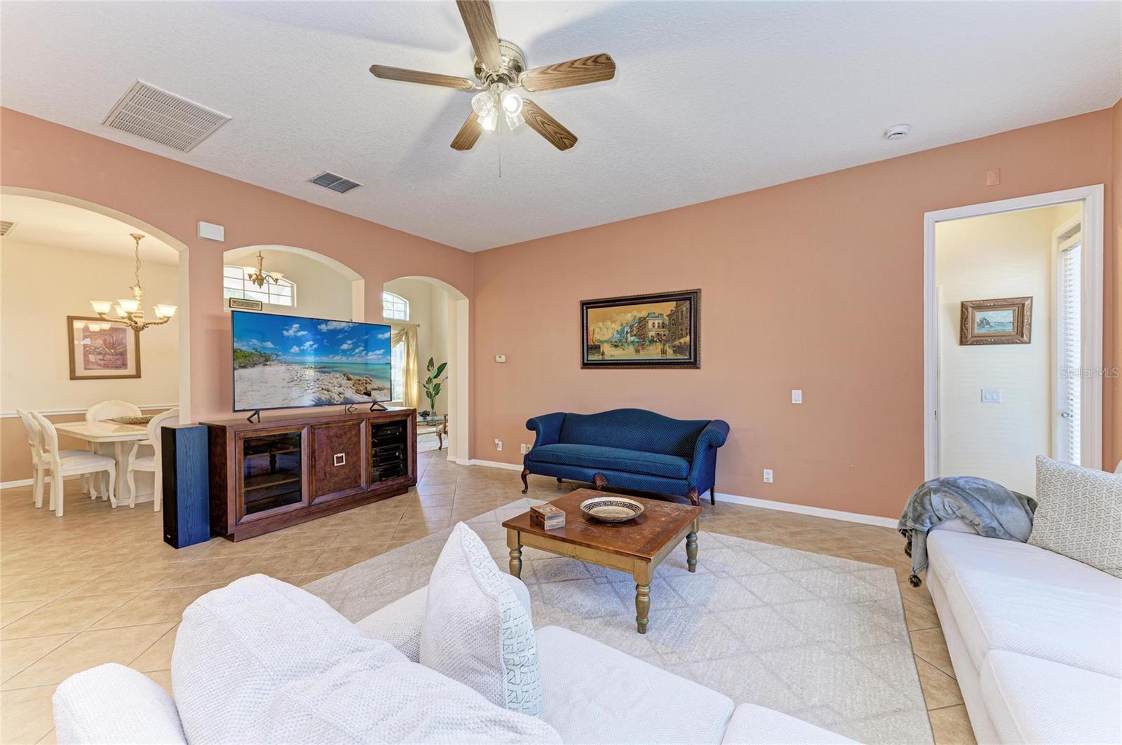 Listing photo id 13 for 17823 Arbor Creek Drive