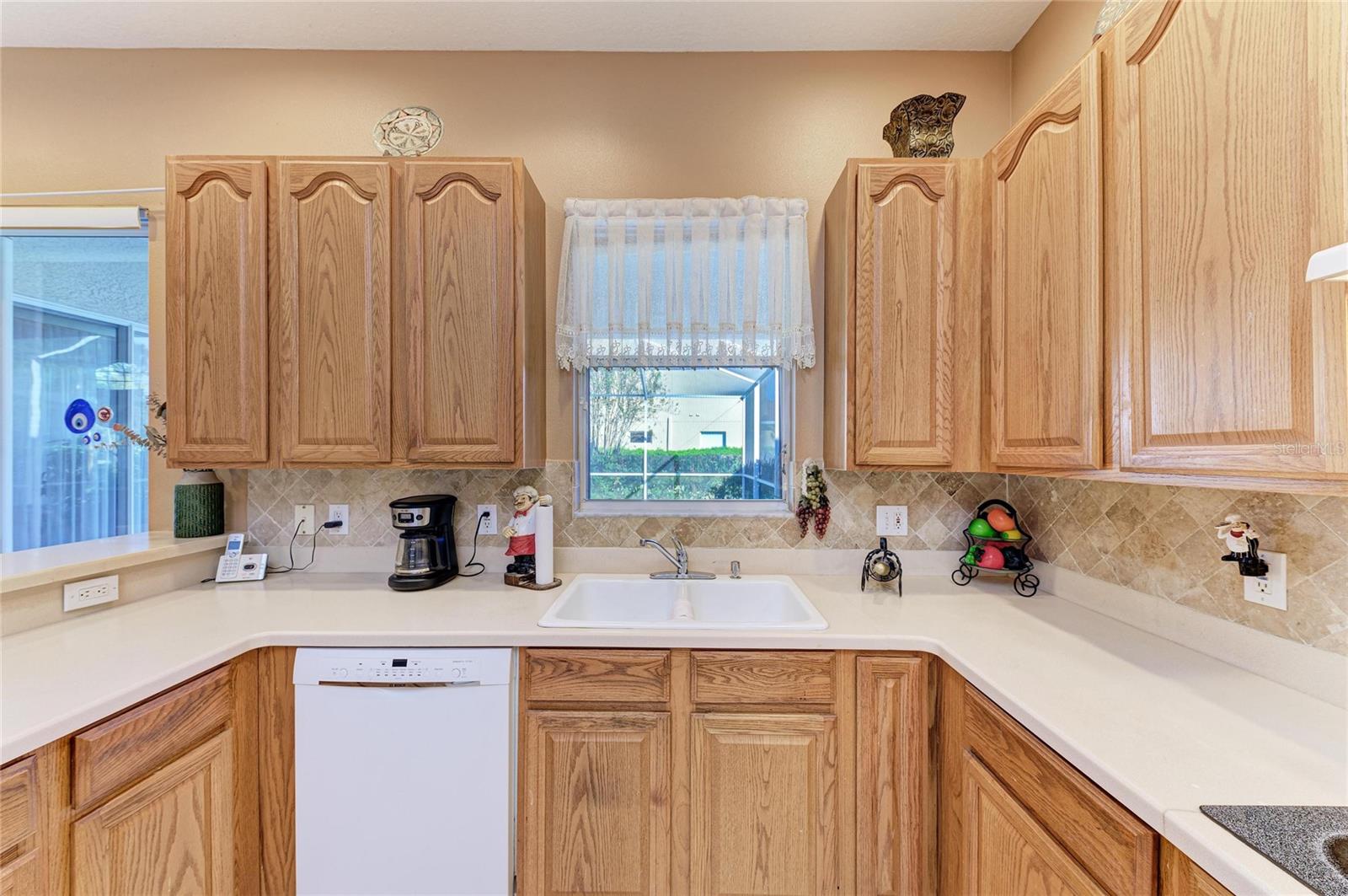 Listing photo id 21 for 17823 Arbor Creek Drive