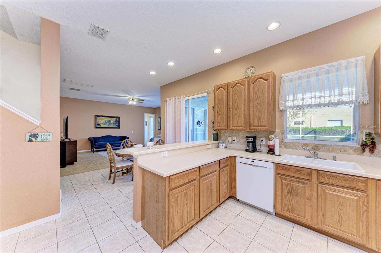 Listing photo id 22 for 17823 Arbor Creek Drive