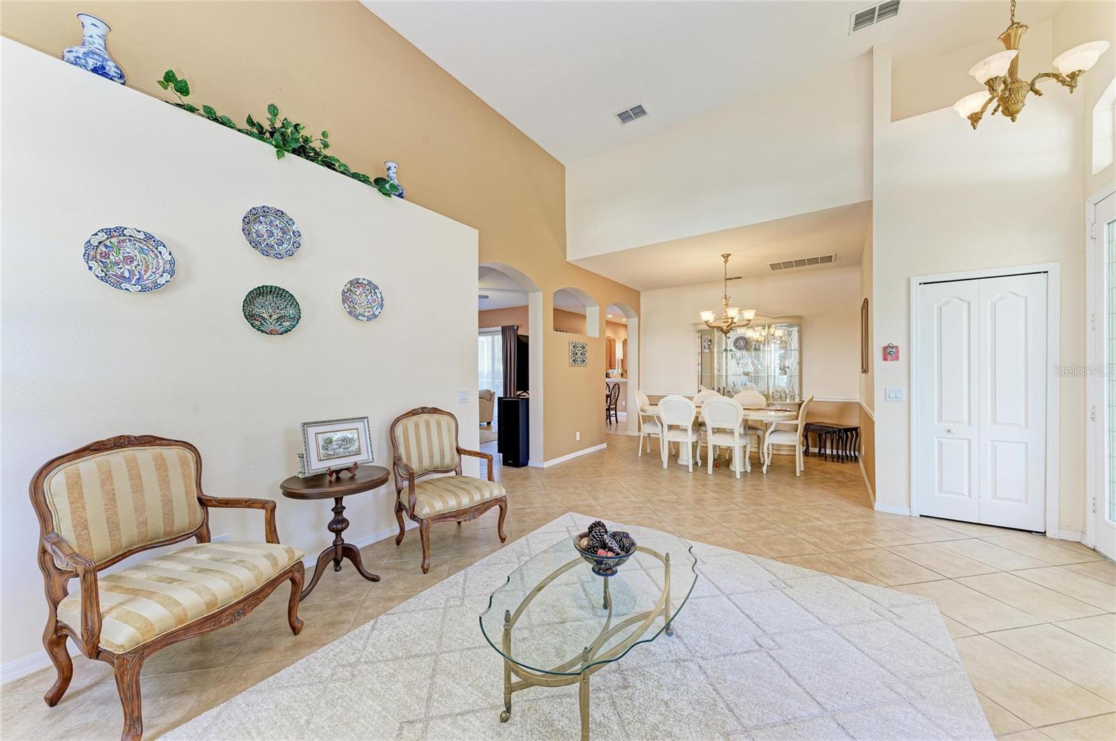 Listing photo id 6 for 17823 Arbor Creek Drive