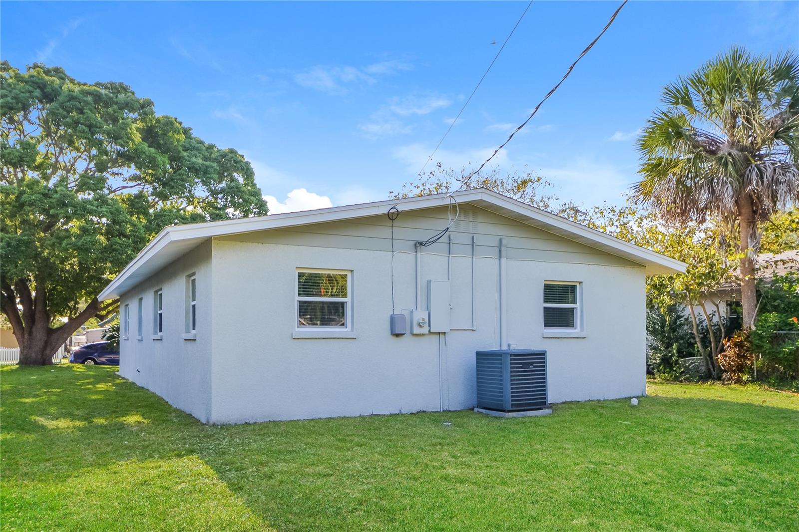 Image 15 of 16 For 1222 24th Avenue W