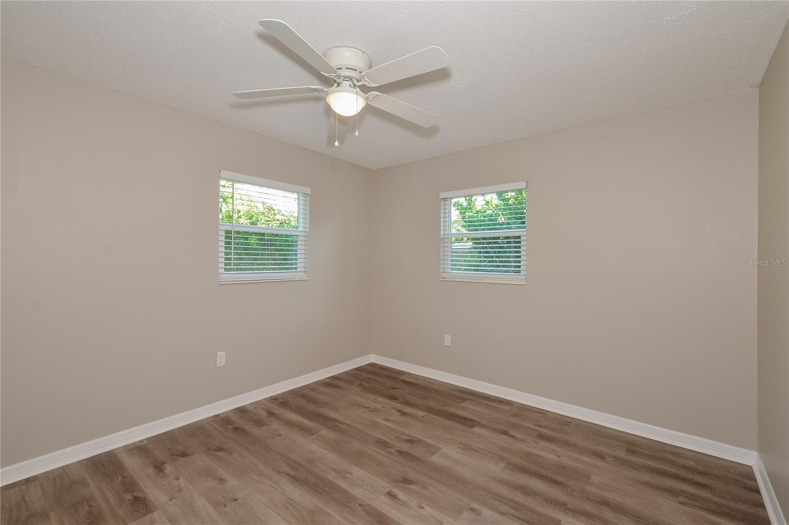 Image 8 of 16 For 1222 24th Avenue W