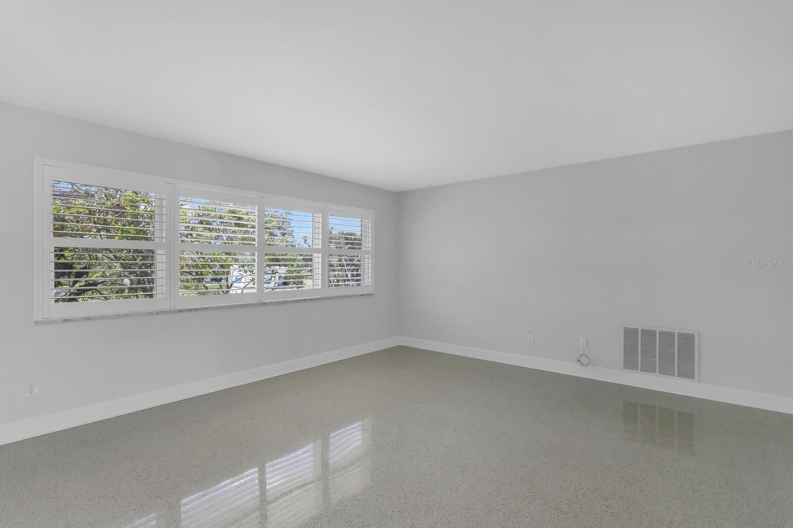 Image 10 of 88 For 88 New Jersey Drive