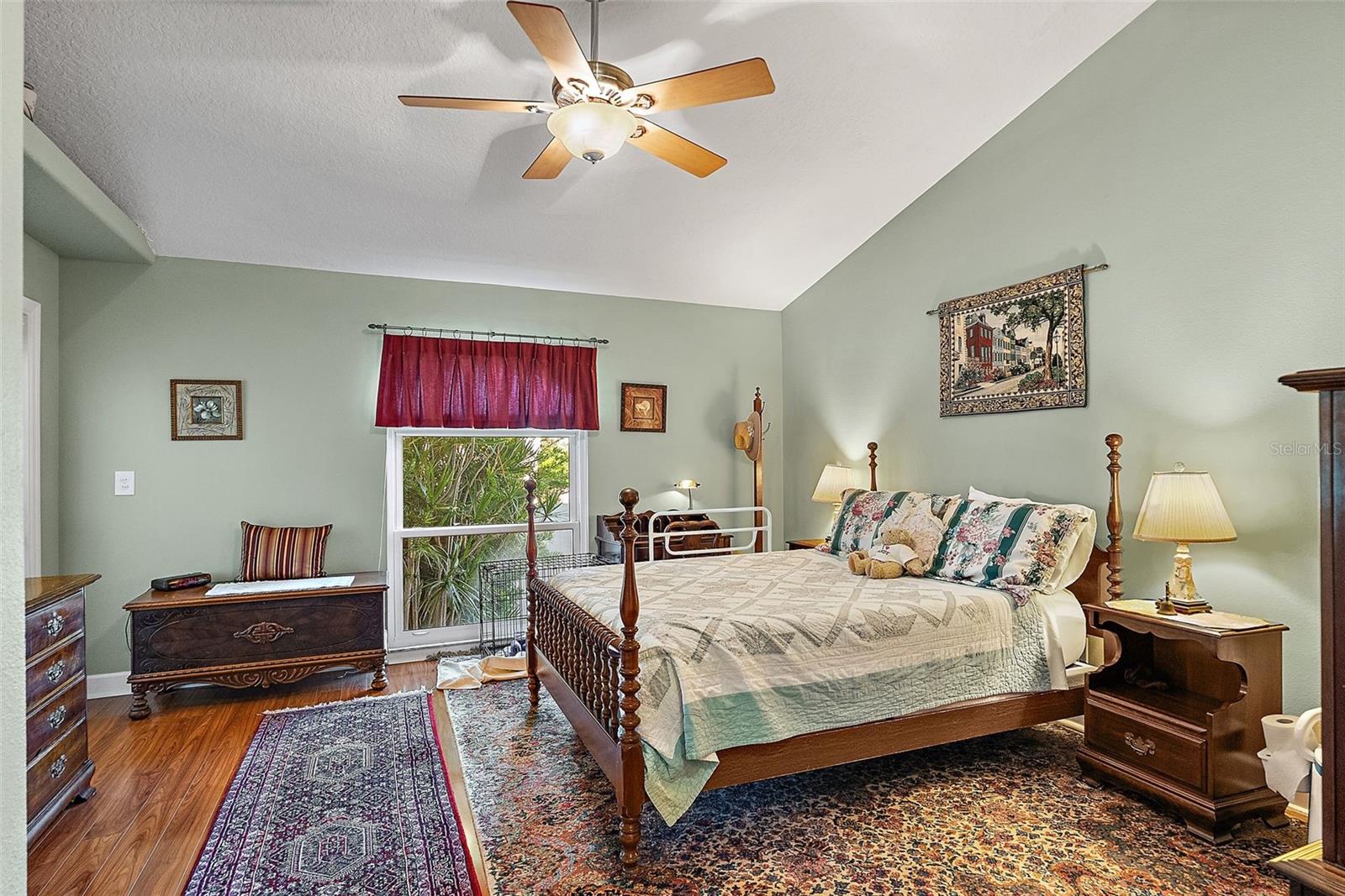 Image 15 of 37 For 605 4th Street W