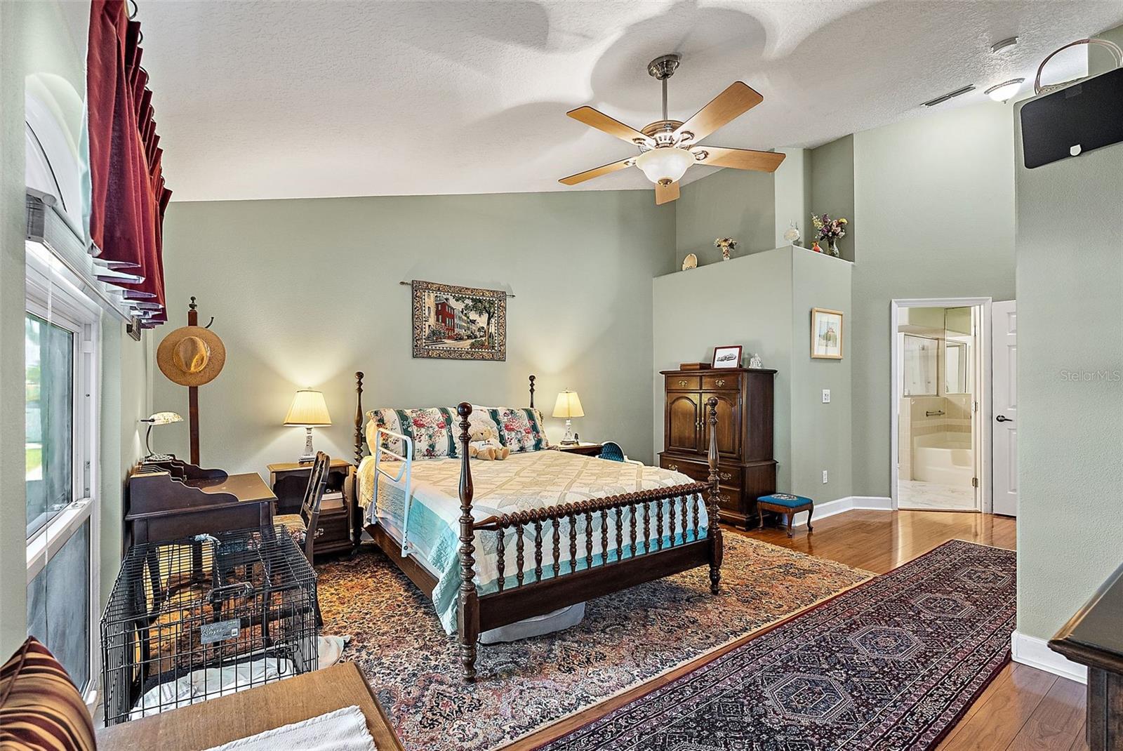 Image 16 of 37 For 605 4th Street W