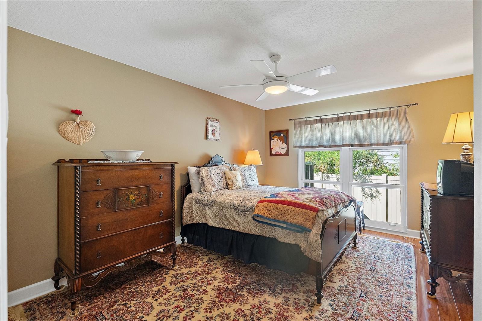 Image 20 of 37 For 605 4th Street W